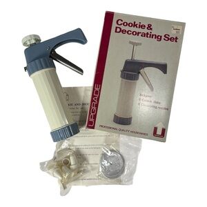 New Vintage Upgrade Cookie Press Icing Set 6 Discs 6 Tips Pastry Cake Decorating